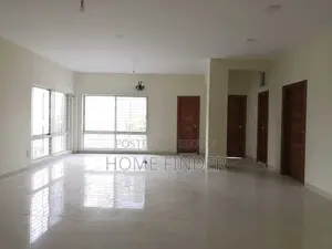 গুলশানে ভাড়ার জন্য ২৭০০ বর্গফুটের ৩ বেডরুমের অ্যাপার্টমেন্ট