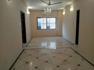 Un-Furnished 4-Beds (2900-Sqft) Apartment Rent in