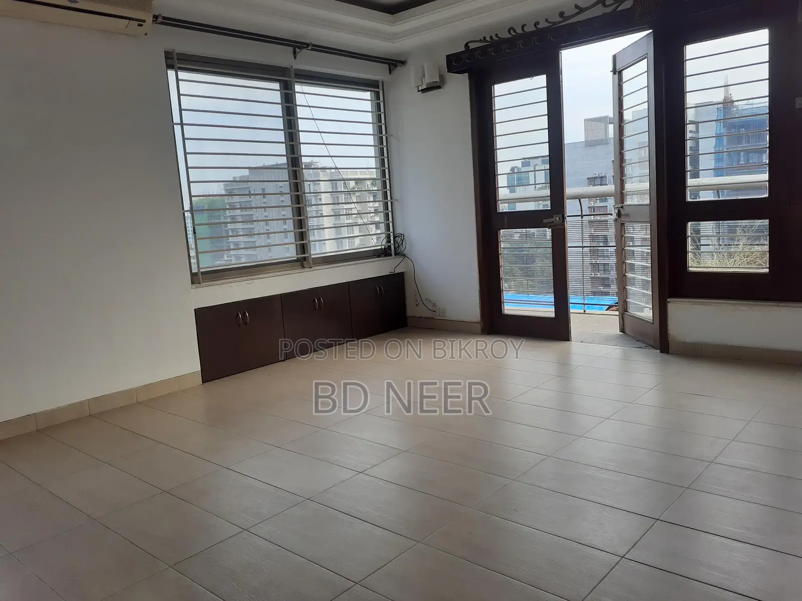 4-Bed Semi Furnished Flat Rent in Gulshan-2