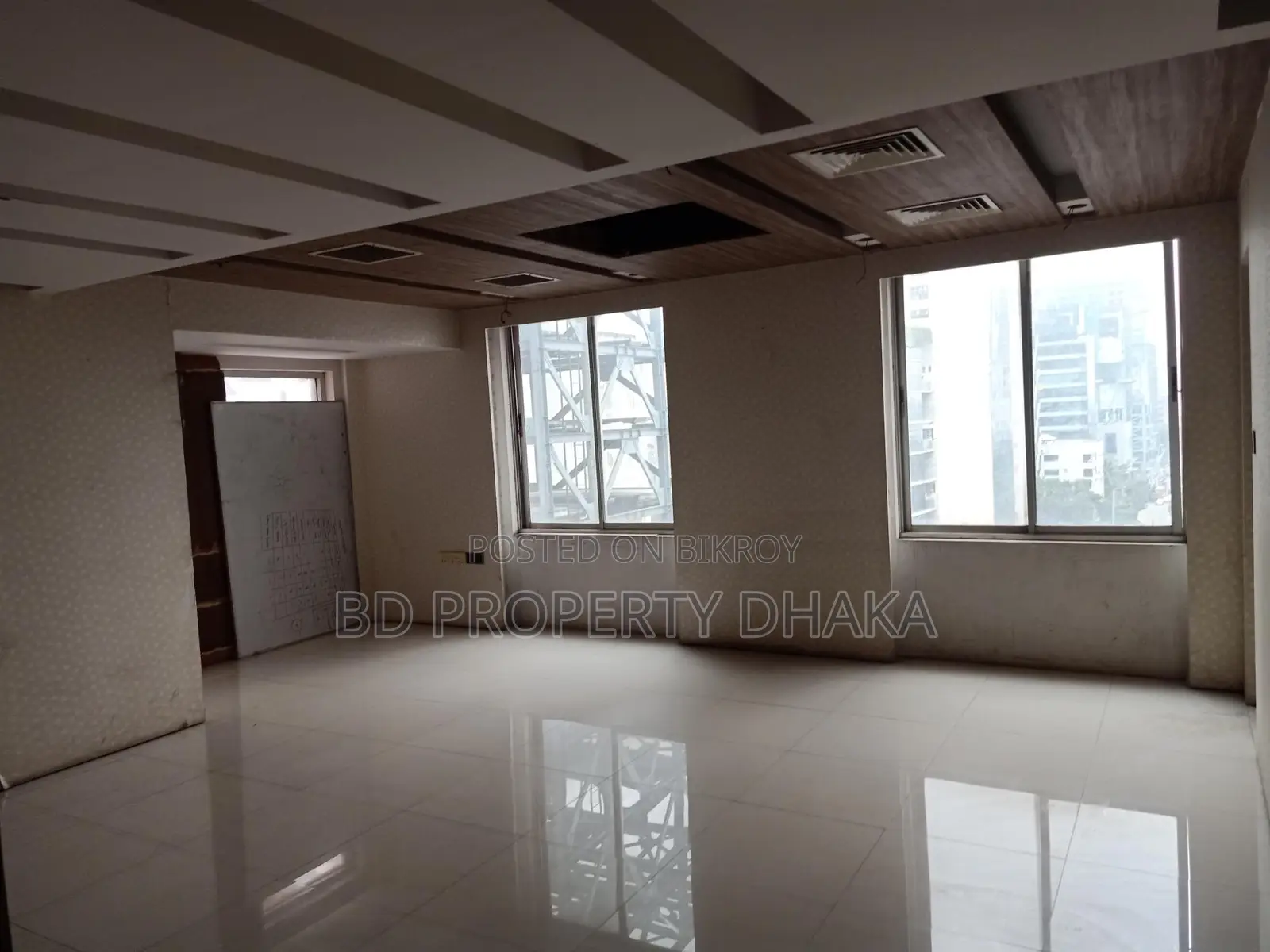 5800 Sqft Open Commercial Space for Rent in Gulshan Avenue