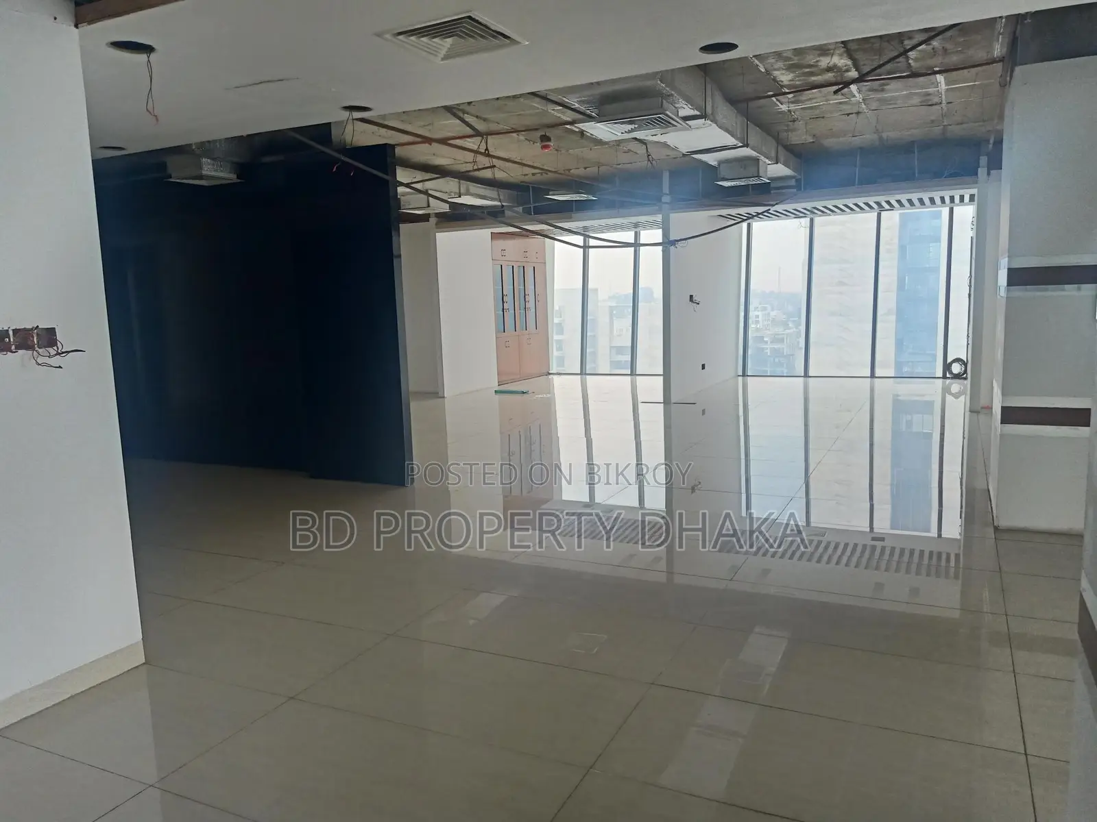 Brand New Modern Open Commercial Space Rent In Gulshan Avenue