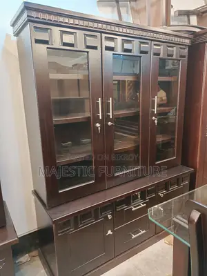শোকেস ৪ ফুট