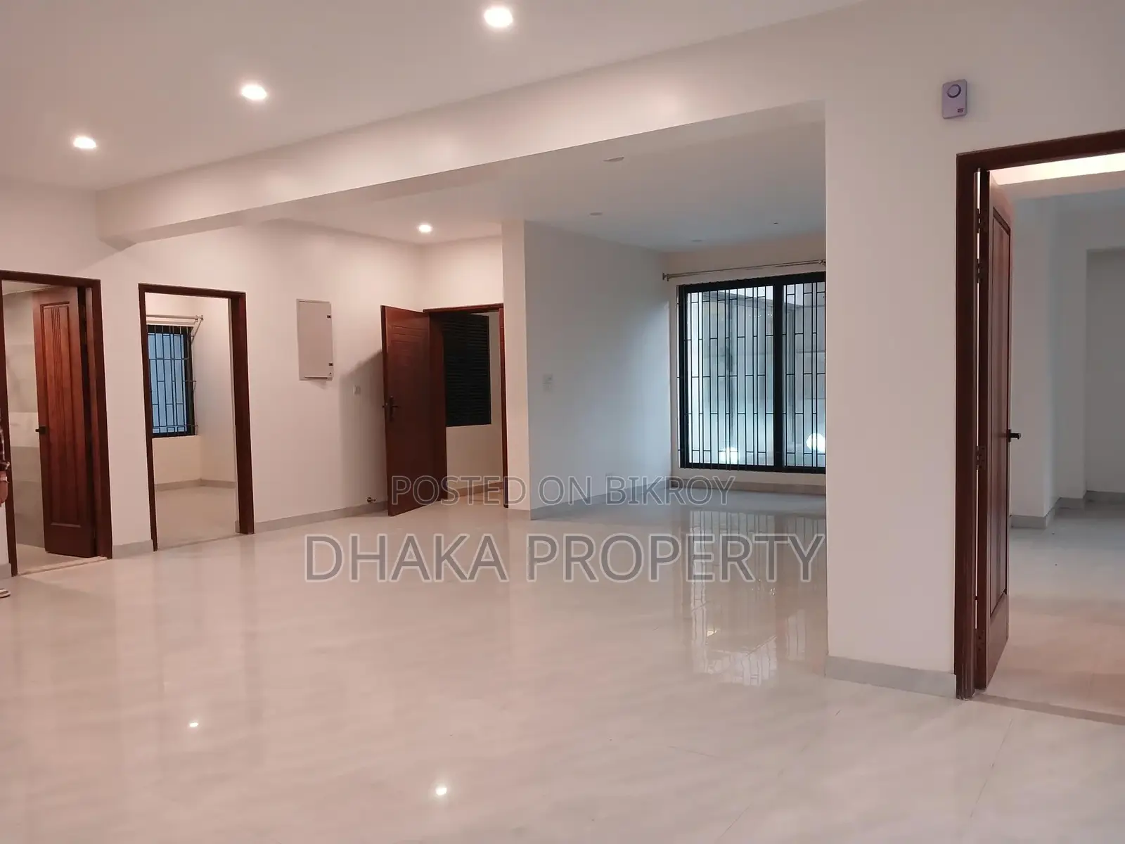 4Bed Luxury Brand New building 2 Parking Rent At Gulshan (gym swimming)