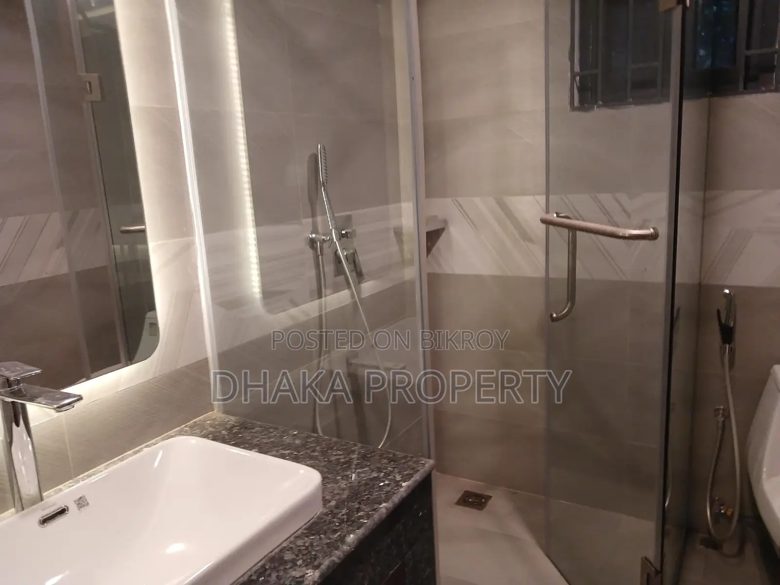 4Bed Luxury Brand New building 2 Parking Rent At Gulshan (gym swimming)