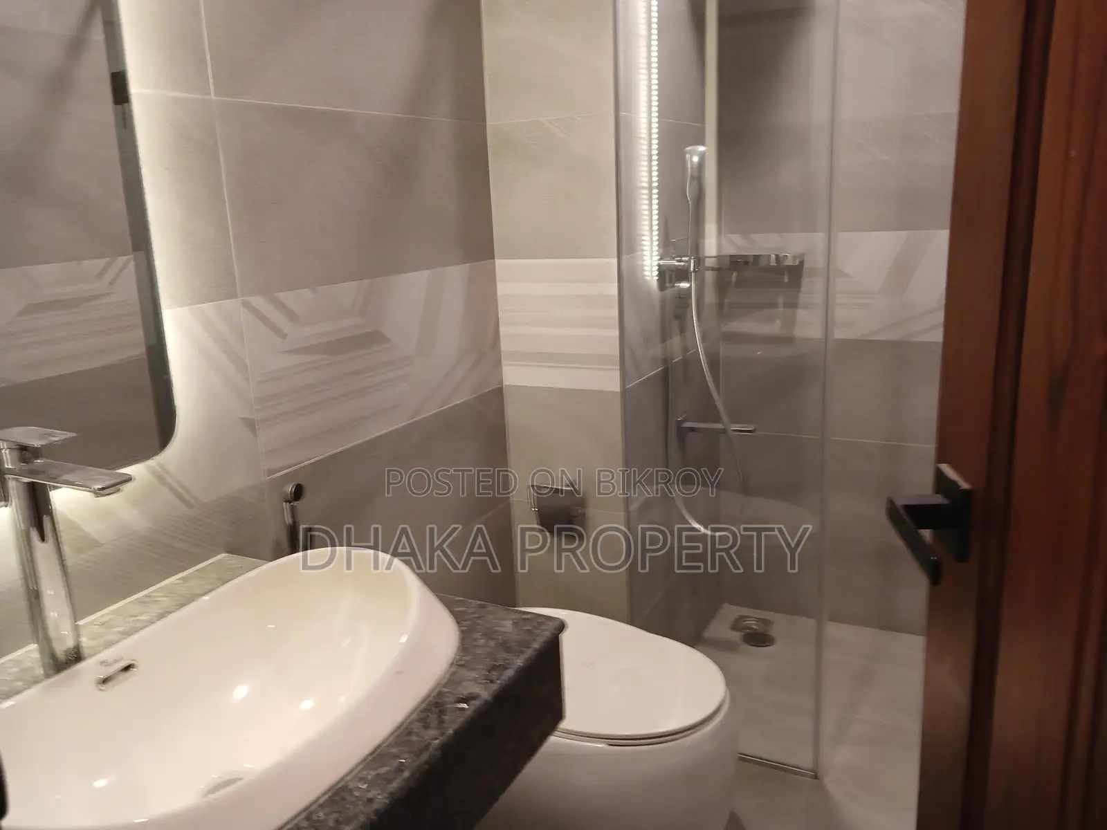 4Bed Luxury Brand New building 2 Parking Rent At Gulshan (gym swimming)