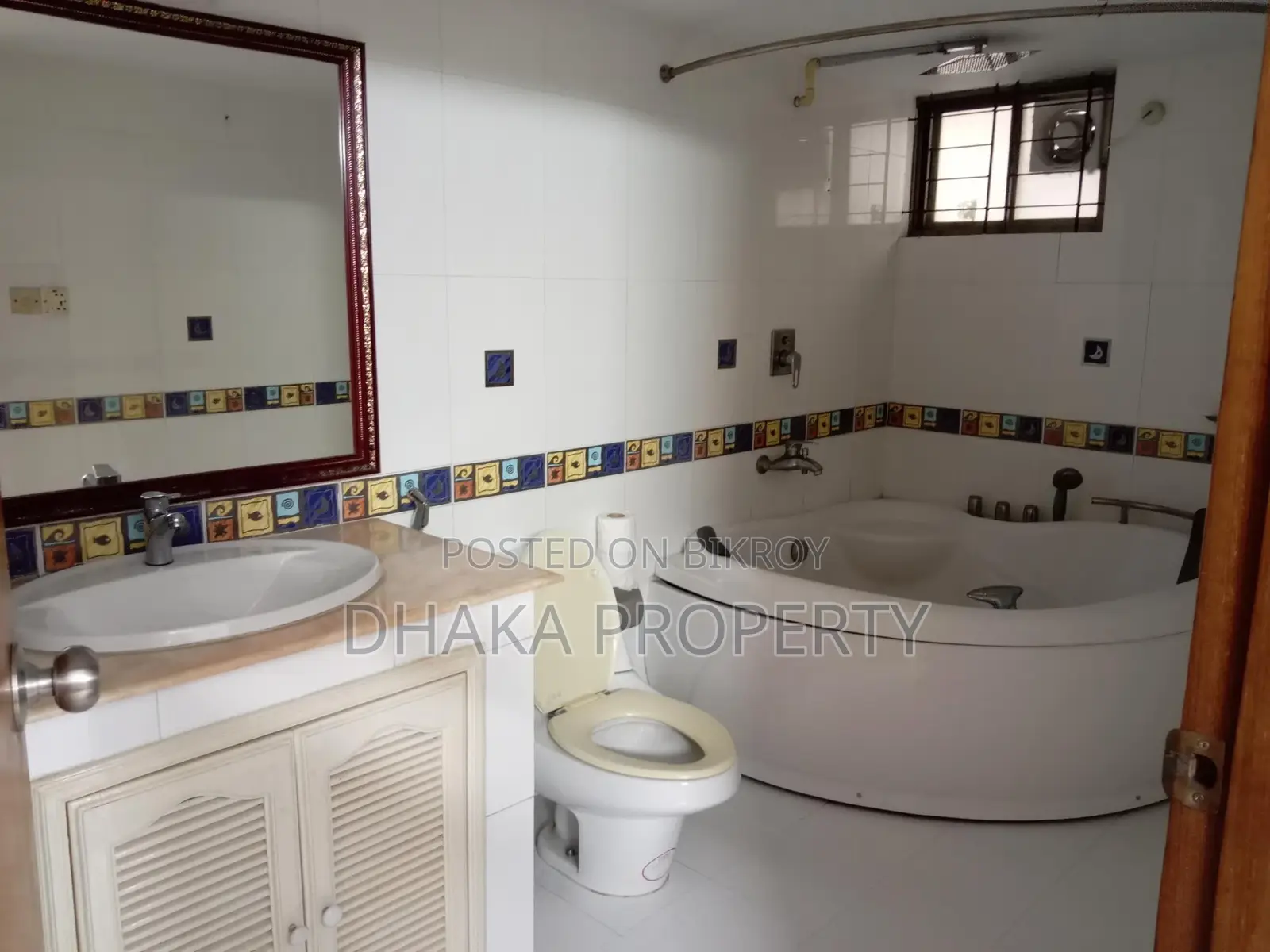 Exclusive 3-Bedrooms Full Furnished Apartment Rent in Gulshan