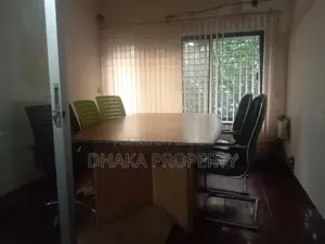 (২৩০০ বর্গফুট) গুলশানে আন-ফার্নিশড অফিস স্পেস ভাড়া হবে