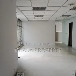 বনানী মডেল টাউনে ৩২০০ বর্গফুটের অফিস ভাড়া