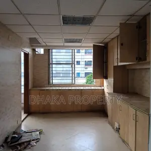 বনানী মডেল টাউনে ৩২০০ বর্গফুটের অফিস ভাড়া