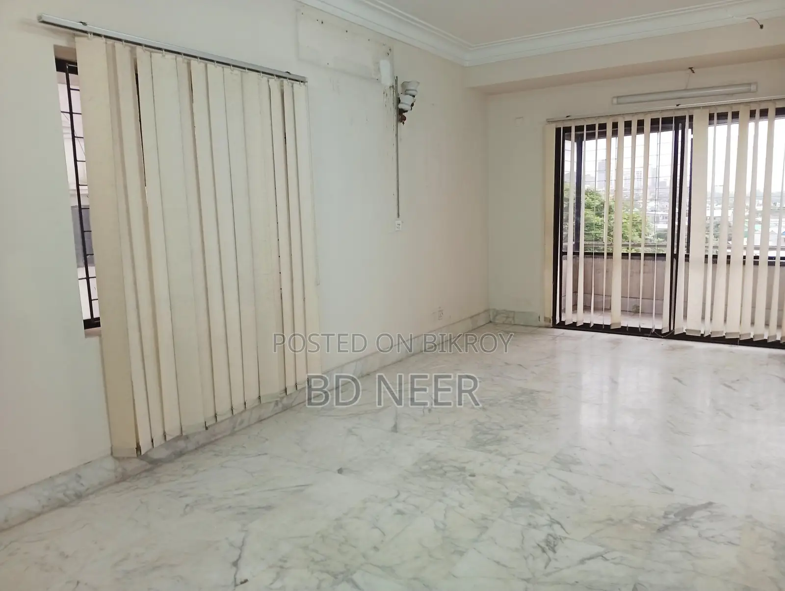 Lake View 3500 Sft Office For Rent in Gulshan-1