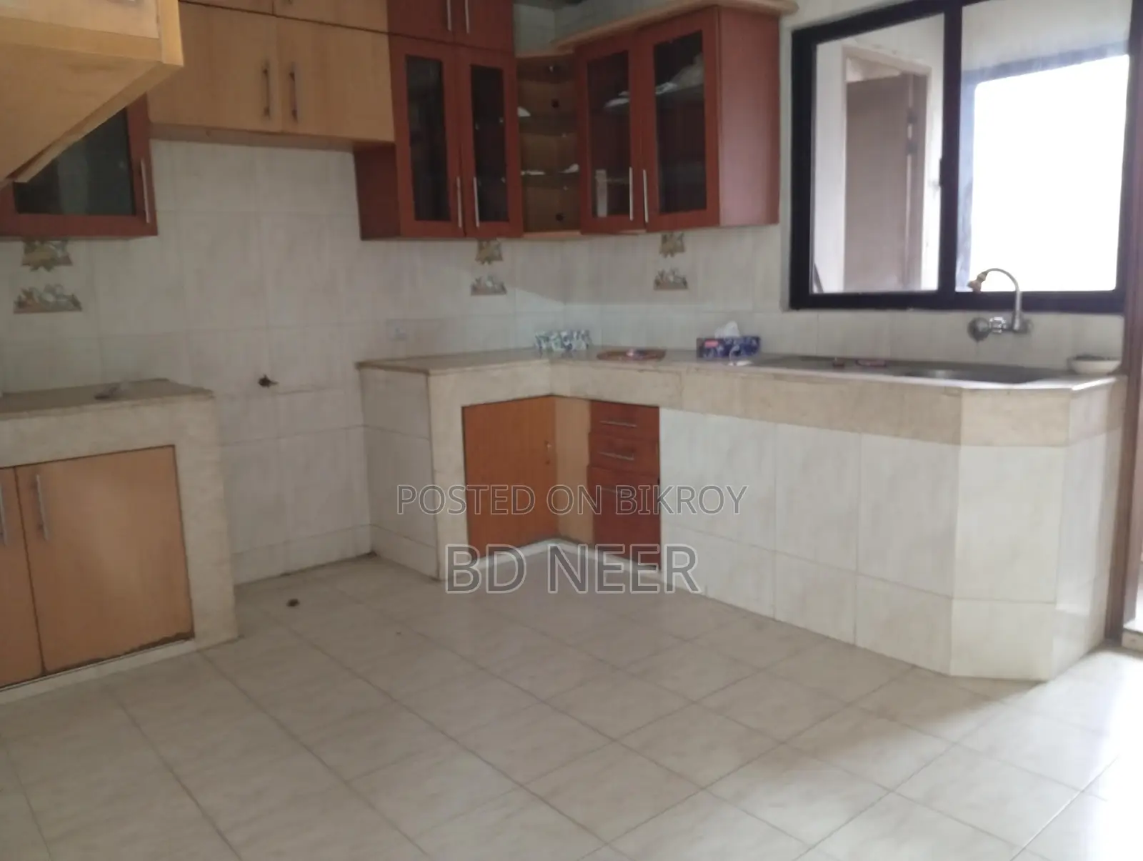 Lake View 3500 Sft Office For Rent in Gulshan-1