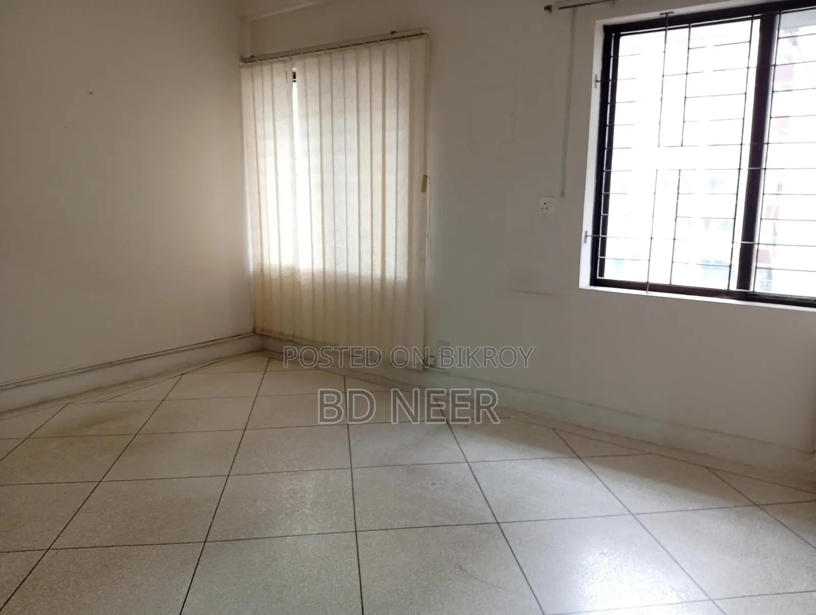 Lake View 3500 Sft Office For Rent in Gulshan-1