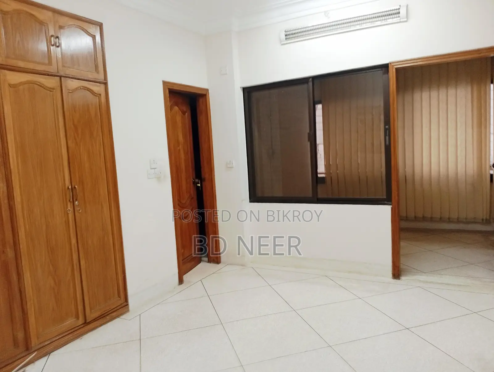 Lake View 3500 Sft Office For Rent in Gulshan-1