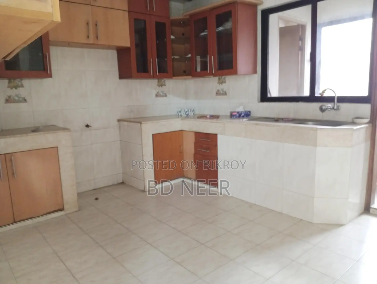Lake View 3500 Sft Office For Rent in Gulshan-1