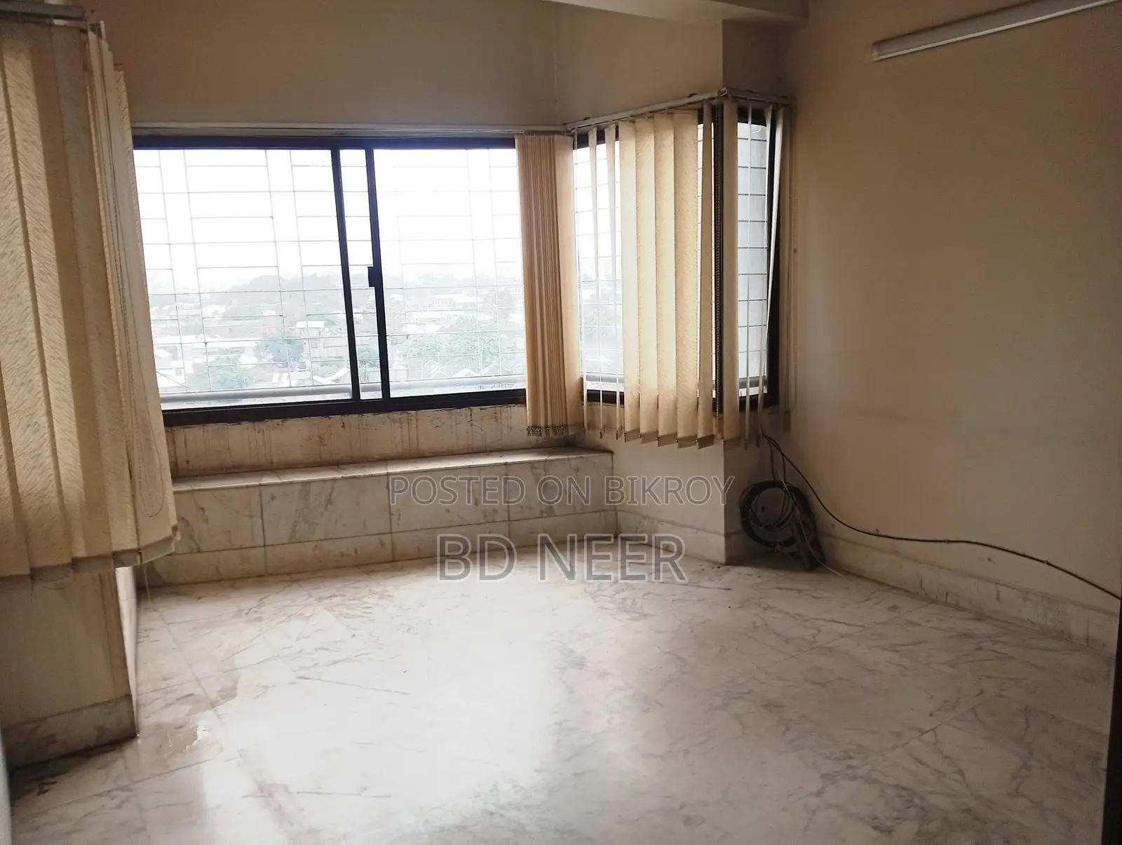 Lake View 3500 Sft Office For Rent in Gulshan-1