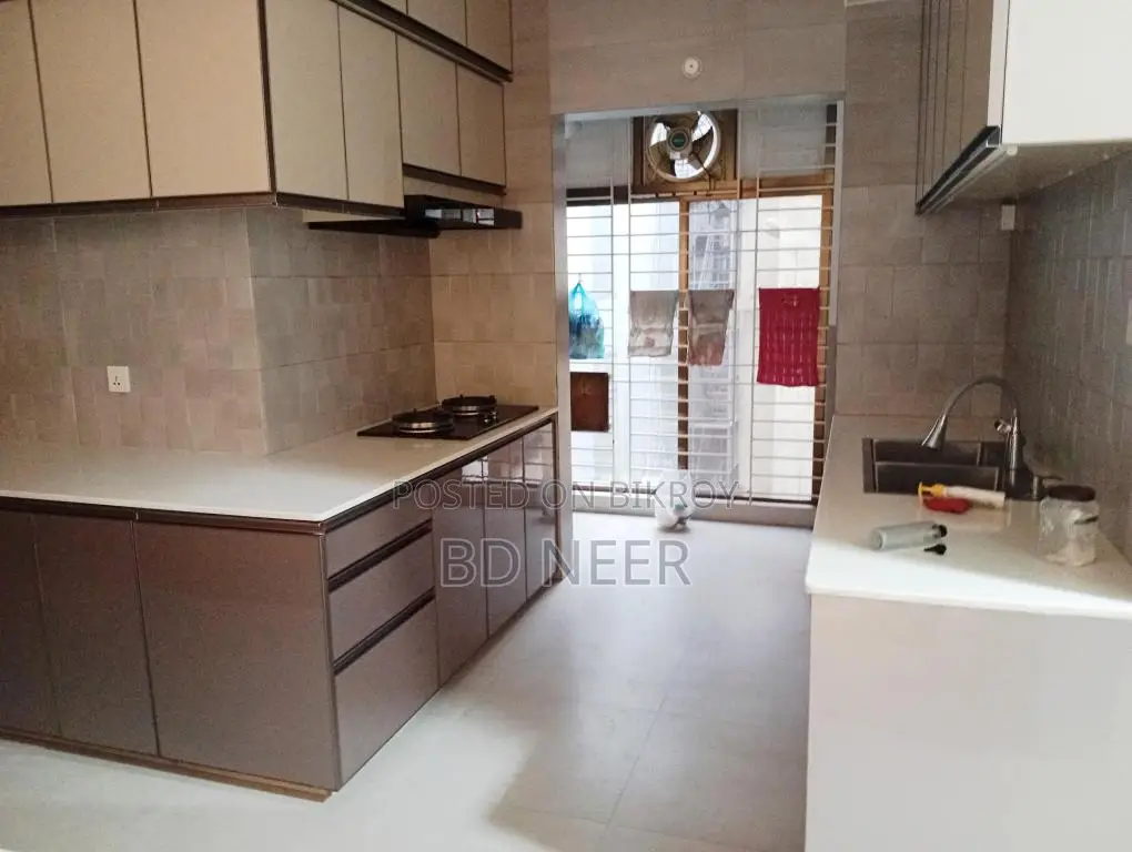 Luxury Furniture 4 Bedroom Apt. Rent in Gulshan-1