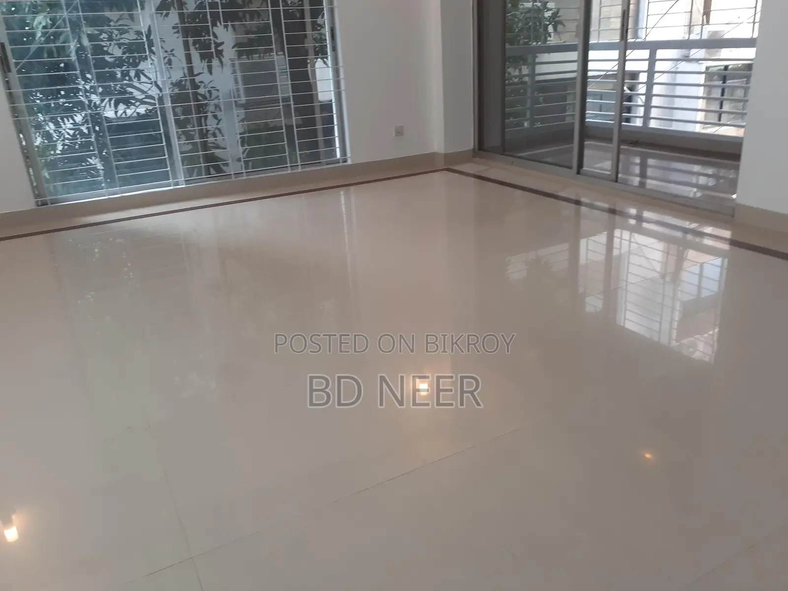 Semi Furnished 4 Bed Single Unt.7Th Floor Flat Rent in Gulshan-2