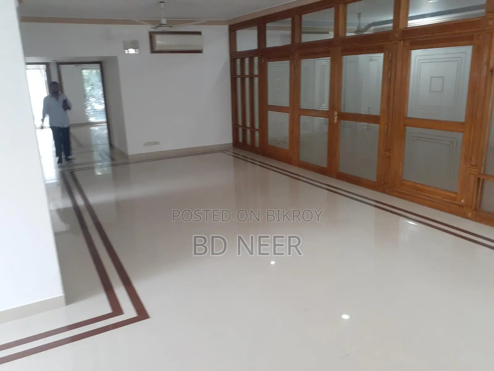 Semi Furnished 4 Bed Single Unt.7Th Floor Flat Rent in Gulshan-2