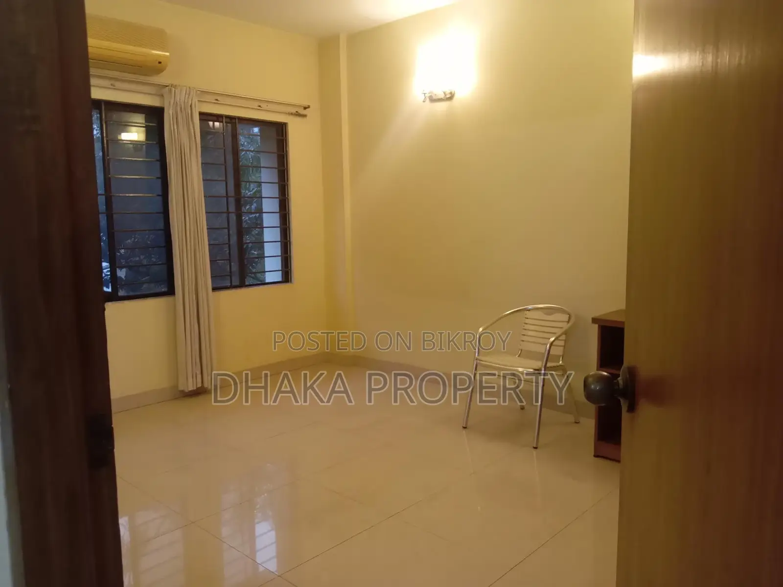 (2600-Sqft)Semi-Furnished Exclusive Apartment Rent in Gulshan North