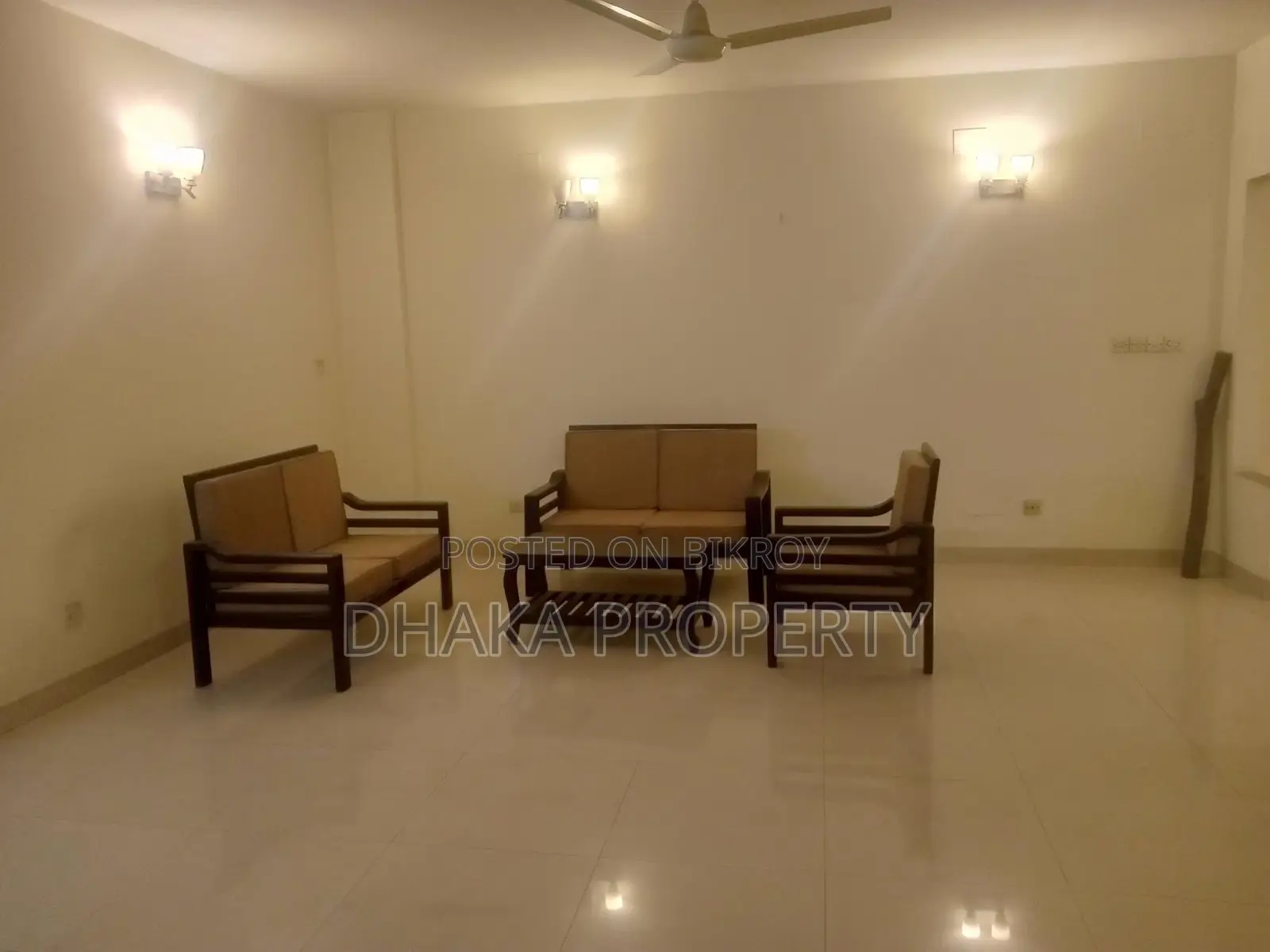 (2600-Sqft)Semi-Furnished Exclusive Apartment Rent in Gulshan North