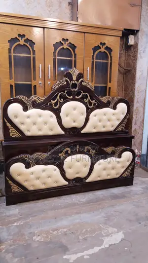 NEW BED 5/7 & 6/7 FEET LEATHER. M # 115