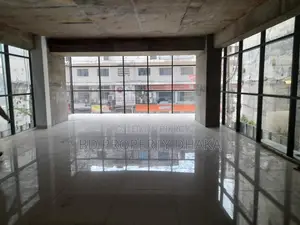 গুলশান এভিনিউতে ৪০০০ বর্গফুটের ওপেন কমার্শিয়াল স্পেস ভাড়ার জন্য