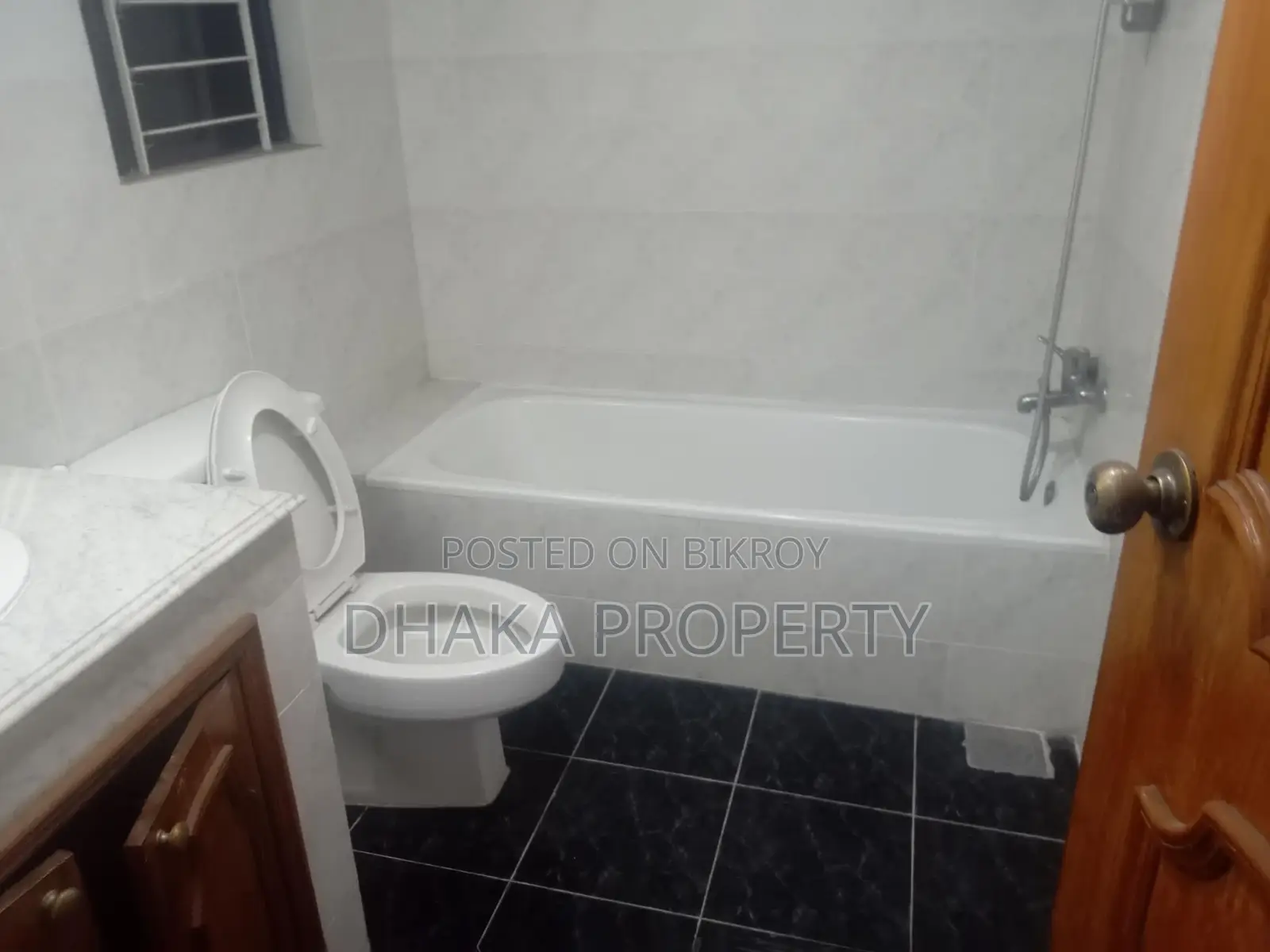 3-Bedrooms 2800-Sqft Apartment Rent in Baridhara Diplomatic Area