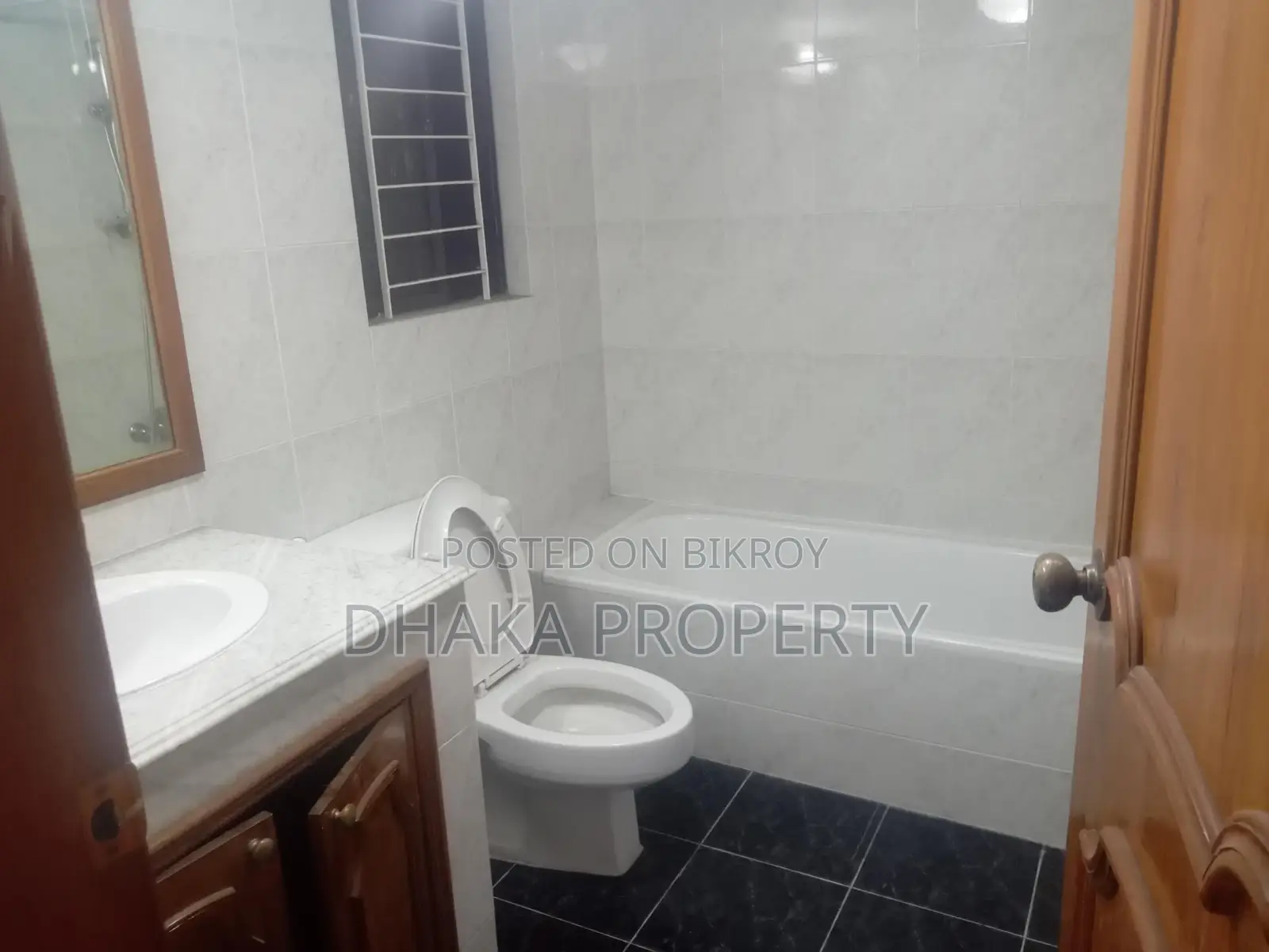 3-Bedrooms 2800-Sqft Apartment Rent in Baridhara Diplomatic Area