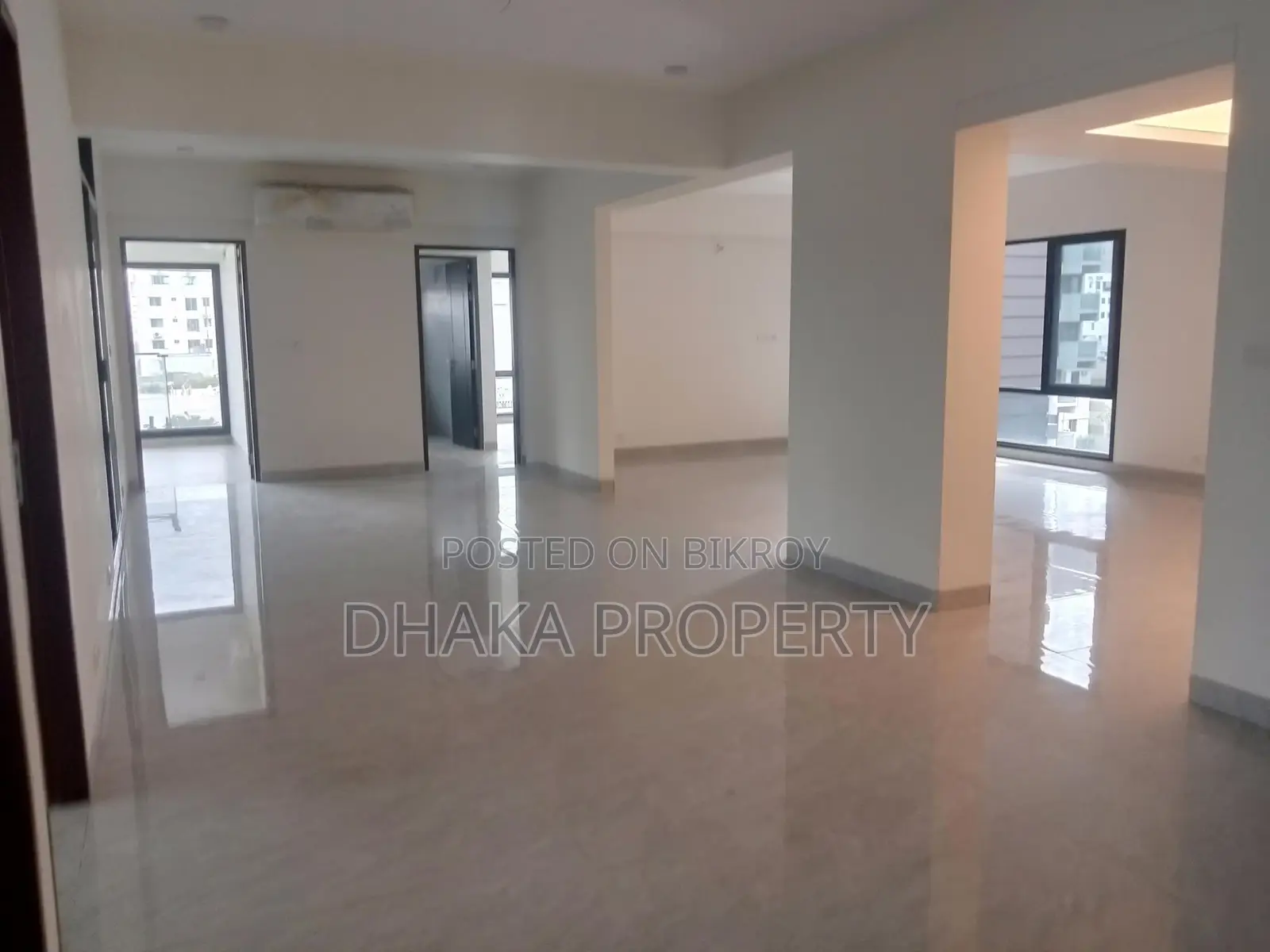 Luxurious Brand New Apartment Rent with Gym -Swimming pool