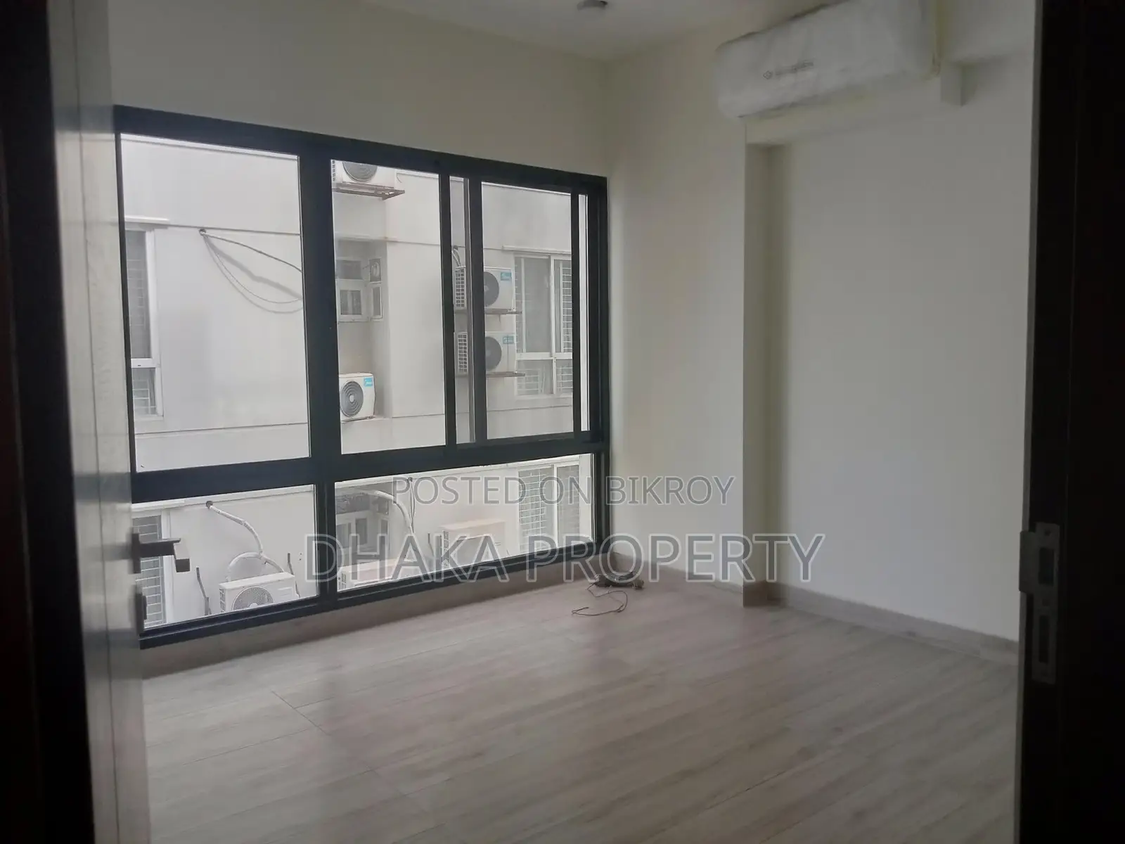 Luxurious Brand New Apartment Rent with Gym -Swimming pool