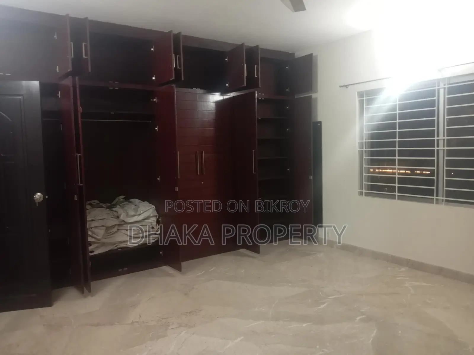 Semi-Furnished(5000-Sqft) Luxurious Apartment Rent in Baridhara