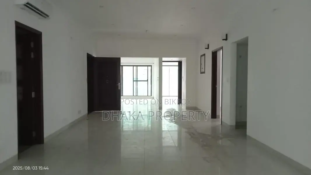 Gym Swimming Pool Luxury Apartment Rent 4Bed 3100SqFt.