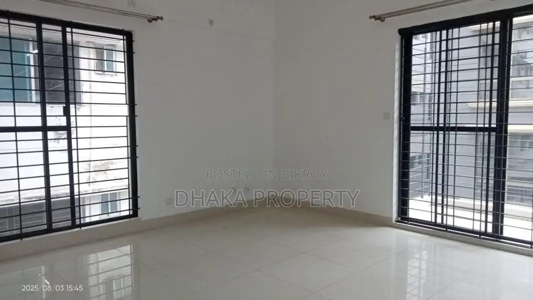 Gym Swimming Pool Luxury Apartment Rent 4Bed 3100SqFt.