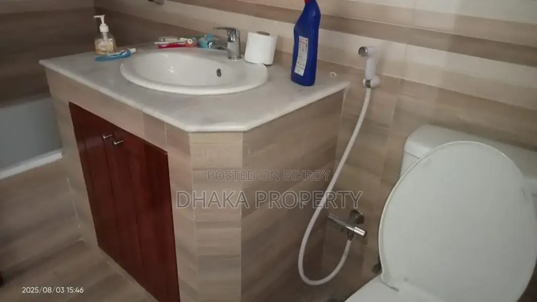Gym Swimming Pool Luxury Apartment Rent 4Bed 3100SqFt.