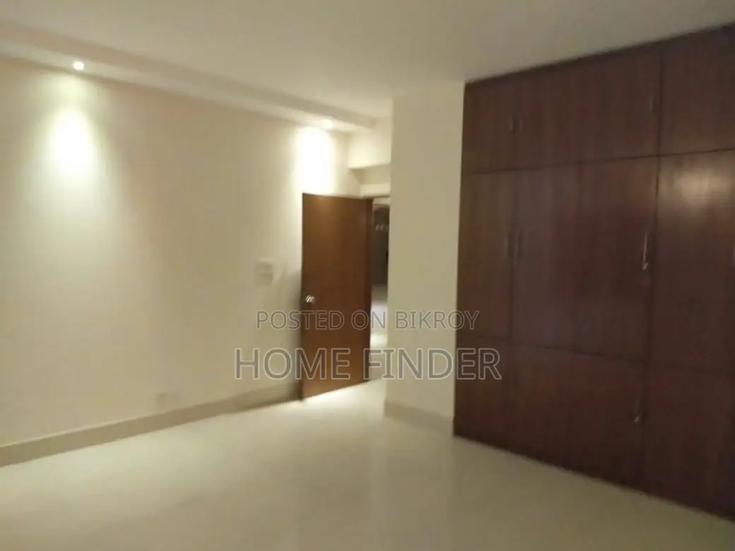 Unfurnished (8th Floor) 2550 SqFt 3Bed Apt: For Rent In Gulshan