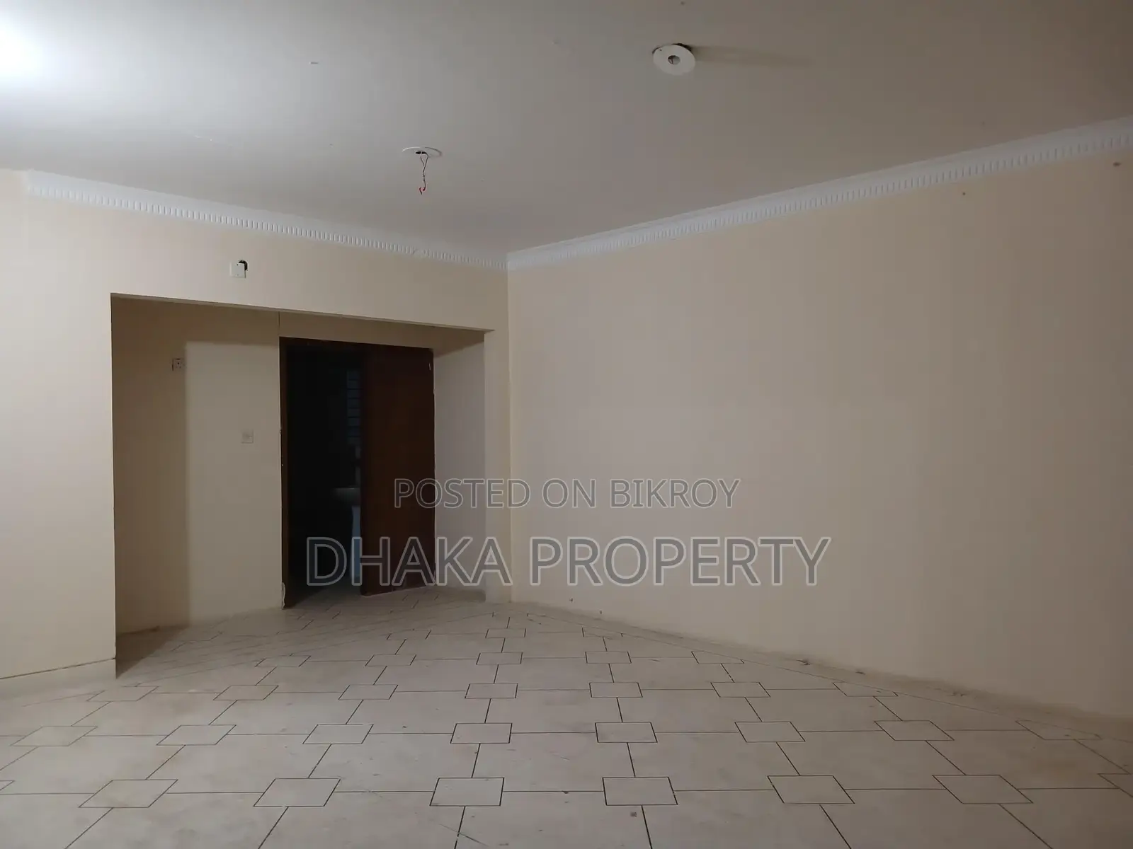 গুলশান এলাকায় ২৮০০ বর্গফুটের চমৎকার লোকেশনে অফিস ভাড়া