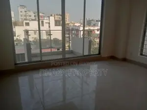 বনানীতে (২৭০০ বর্গফুট) অফিস স্পেস ভাড়া