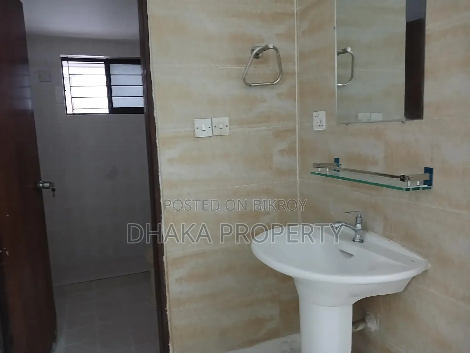 গুলশান ২-এ ৫০০০ বর্গফুটের অফিস ভাড়া, চমৎকার লোকেশন