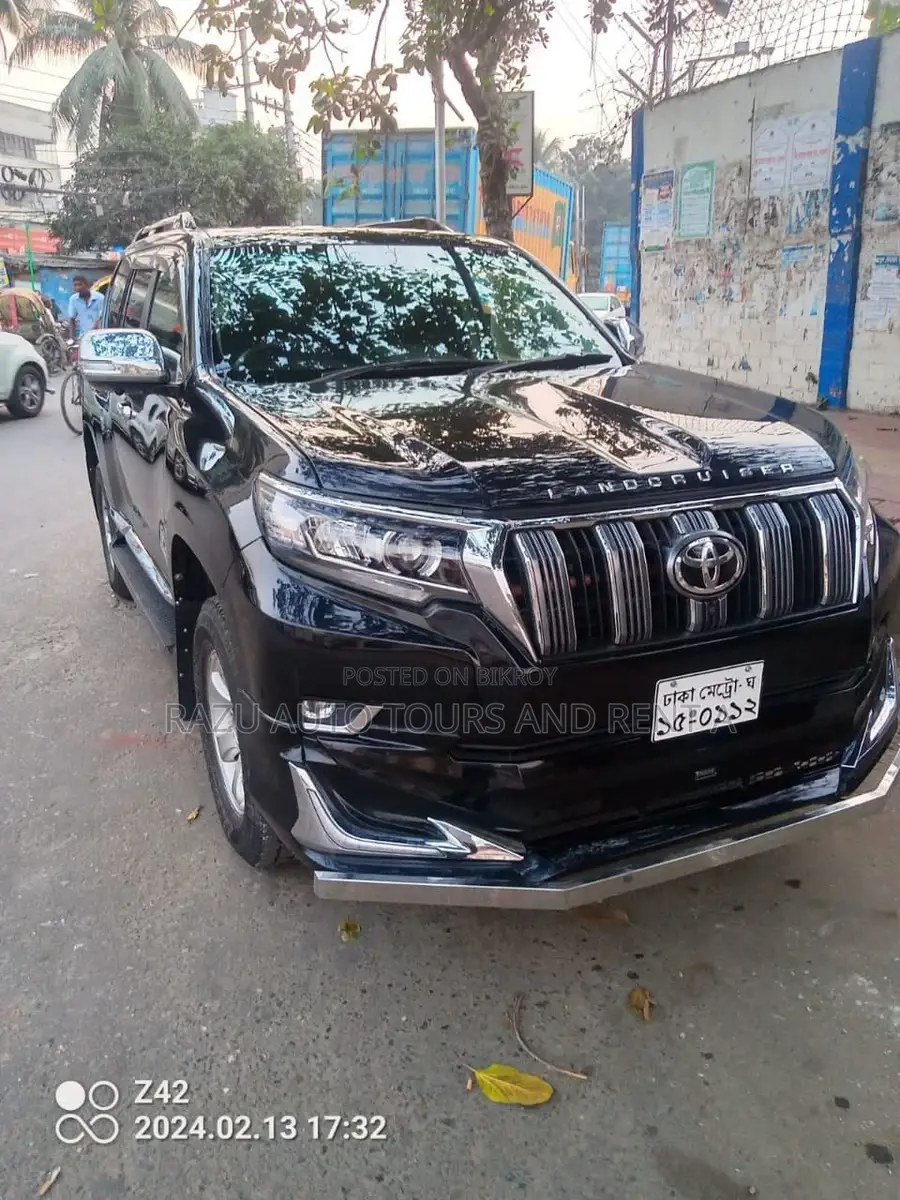 ভাড়ার জন্য প্রাডো