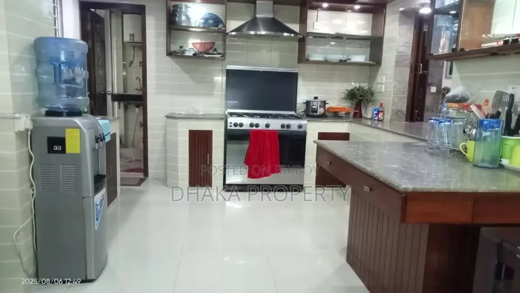 ২৮০০ বর্গফুট সম্পূর্ণ ফার্নিশড জিম ও সুইমিং পুলসহ অ্যাপার্টমেন্ট গুলশানে ভাড়ার জন্য