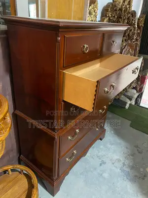 Drexel Heritage Georgian Flame Mahogany Twelve Drawer