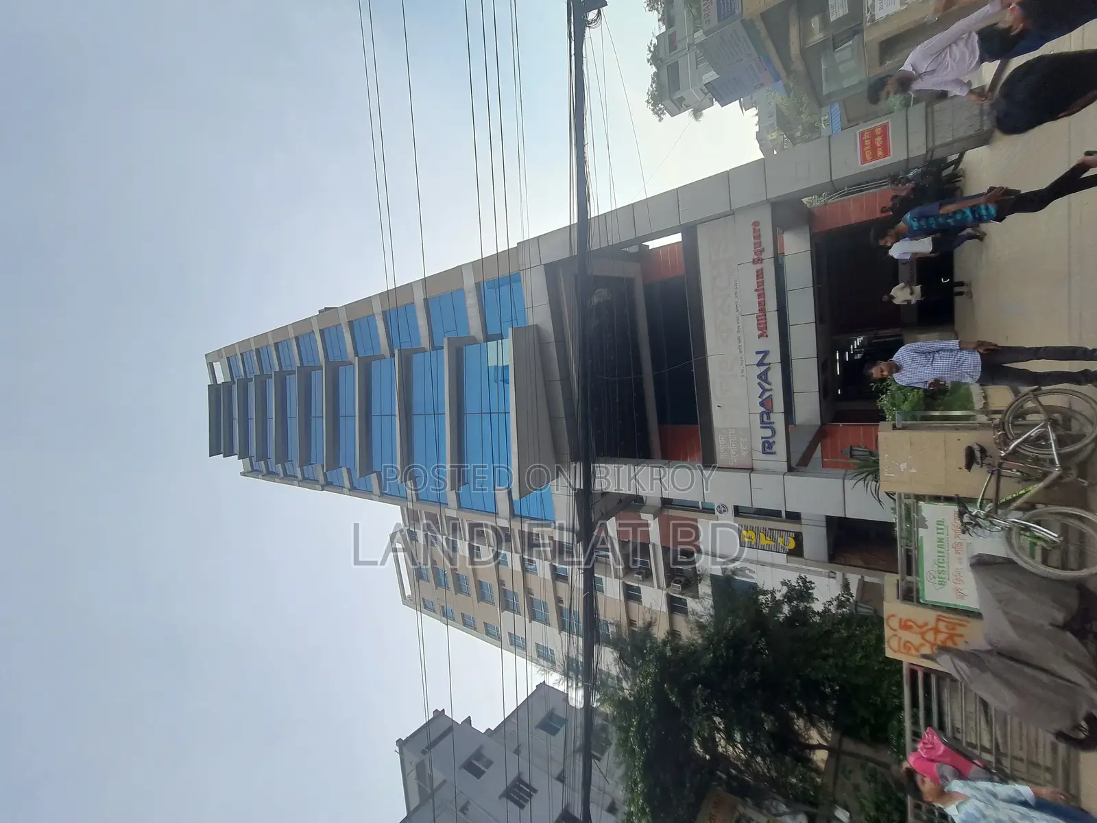 বাড্ডায় মিলেনিয়াম স্কয়ারে 1570sft অফিস স্পেস