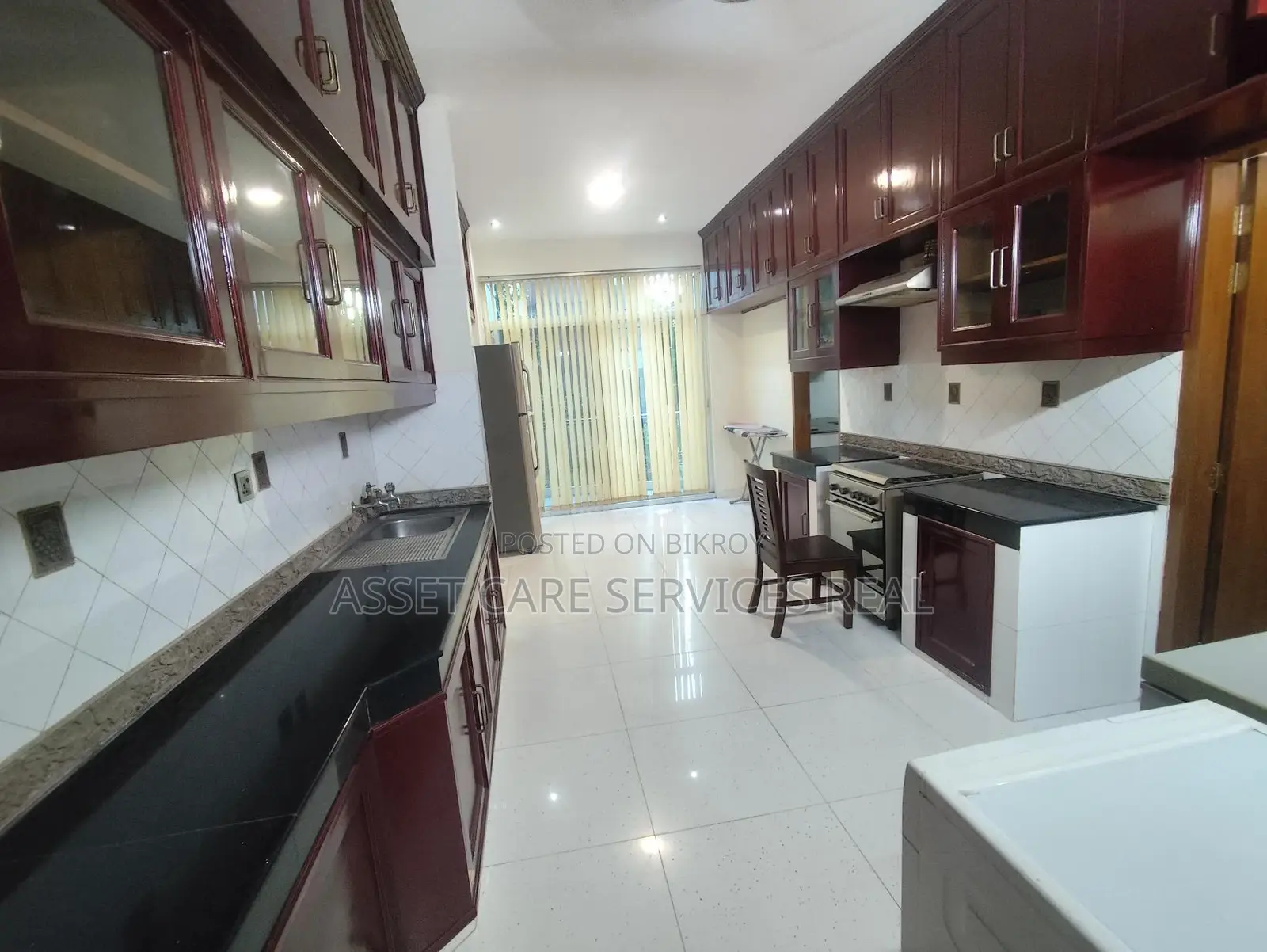 7500-Sqft Furnished 5-Bedroom Luxurious Sunlight Apartment for Rent in Baridhara