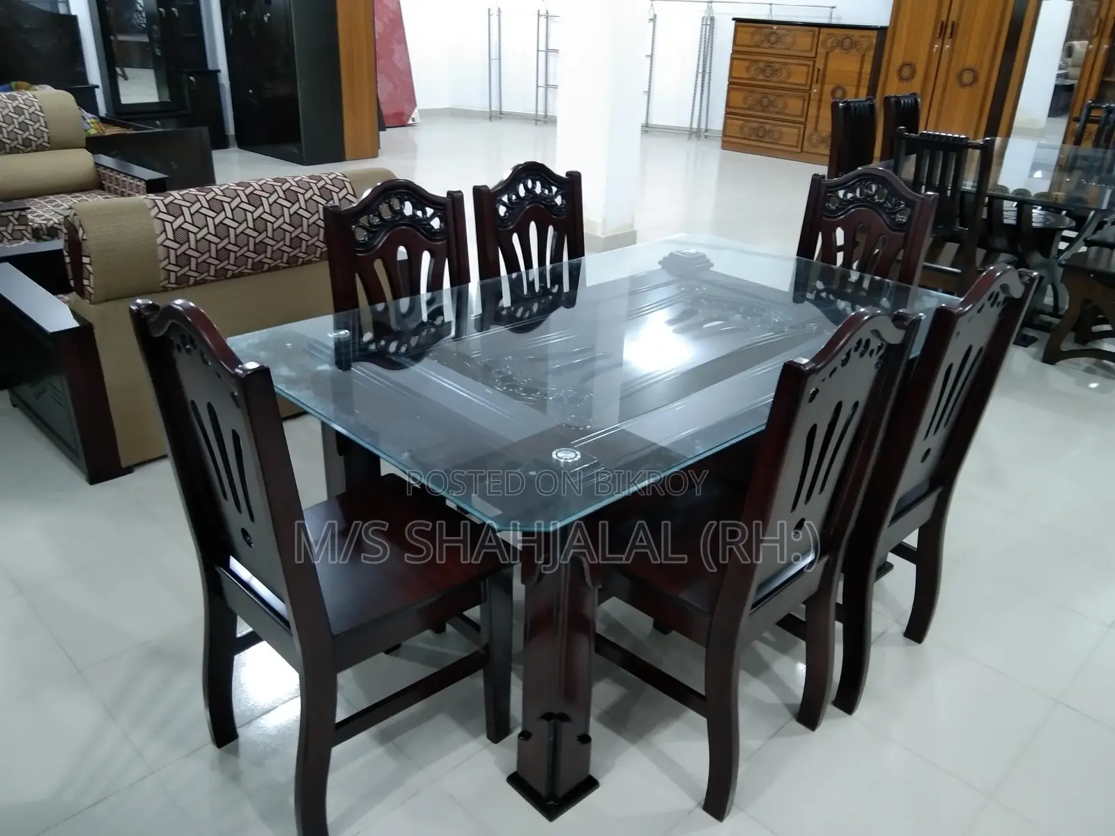 Dining Table Processing Technology. 6 Chairs