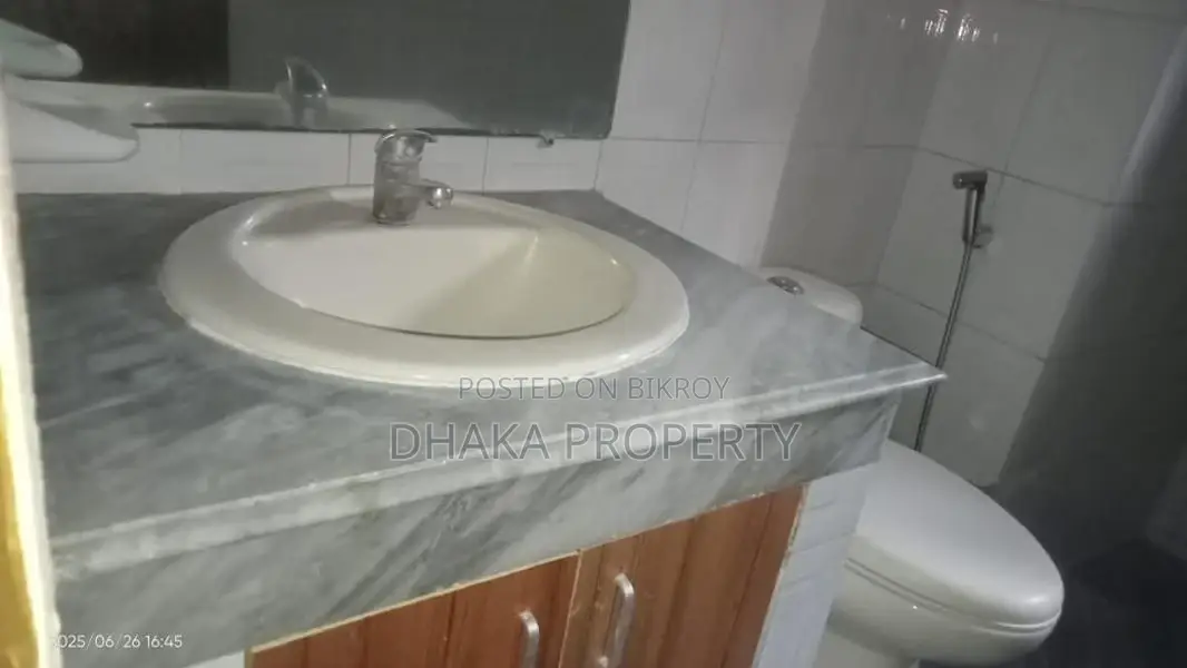 গুলশান-২ এ ৪ বেডরুমের আন-ফার্নিশড অ্যাপার্টমেন্ট ভাড়া