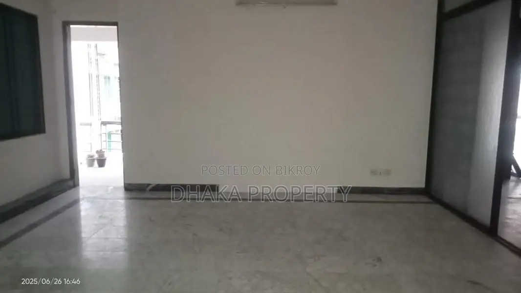 গুলশান-২ এ ৪ বেডরুমের আন-ফার্নিশড অ্যাপার্টমেন্ট ভাড়া