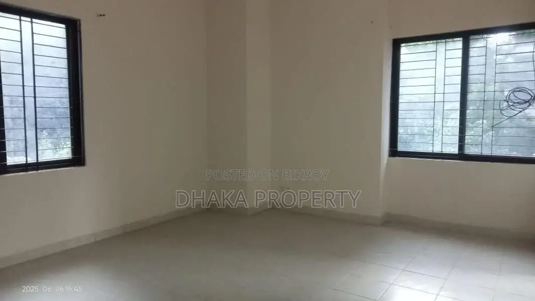 গুলশান-২ এ ৪ বেডরুমের আন-ফার্নিশড অ্যাপার্টমেন্ট ভাড়া