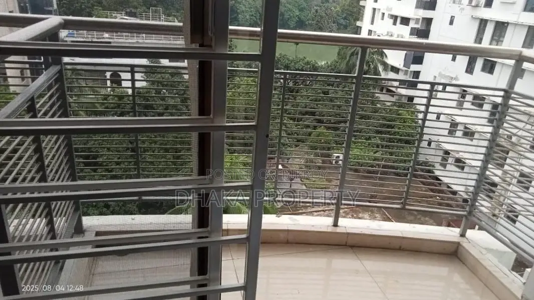 4Bed_Luxury Furnish Apartment Rent At Gulshan (3000sqFt.)