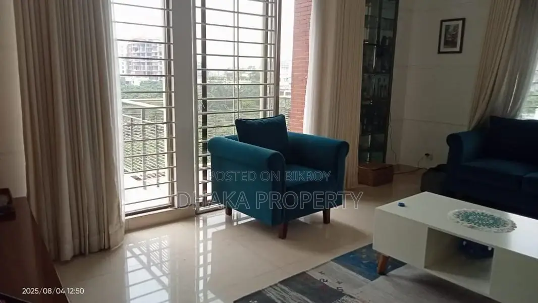 4Bed_Luxury Furnish Apartment Rent At Gulshan (3000sqFt.)