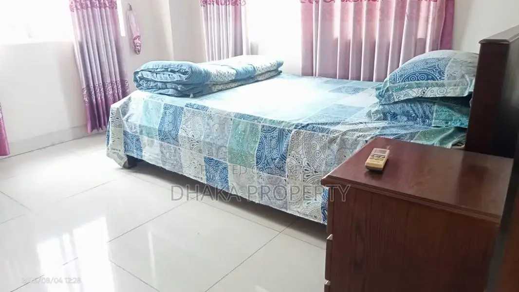 4Bed_Luxury Furnish Apartment Rent At Gulshan (3000sqFt.)